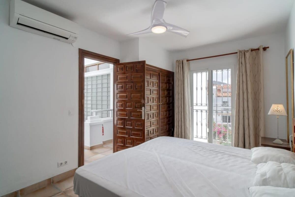 Bellavista 1 Villa เนร์คา ภายนอก รูปภาพ